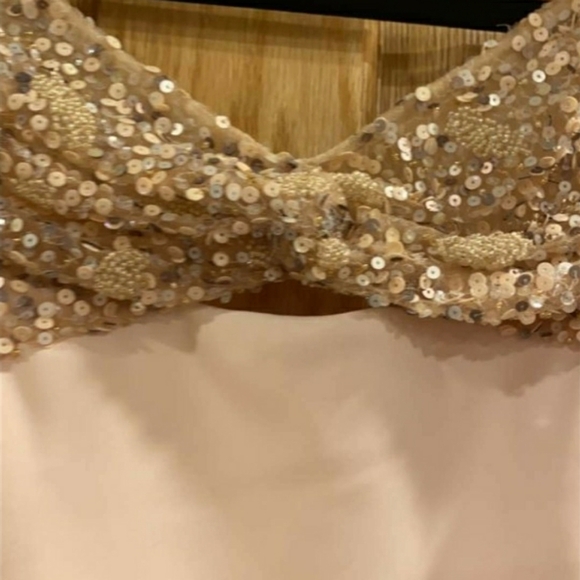 Badgley Mischka Column Gown Dress - Picture 4 of 16